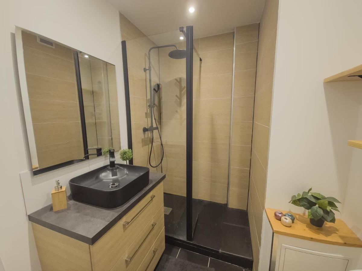 Le Bourget, Grand Appartement Proche Du Centre เกรอน็อบล์ ภายนอก รูปภาพ